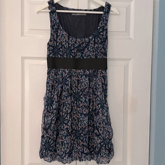 Mini dress - Picture 1 of 4